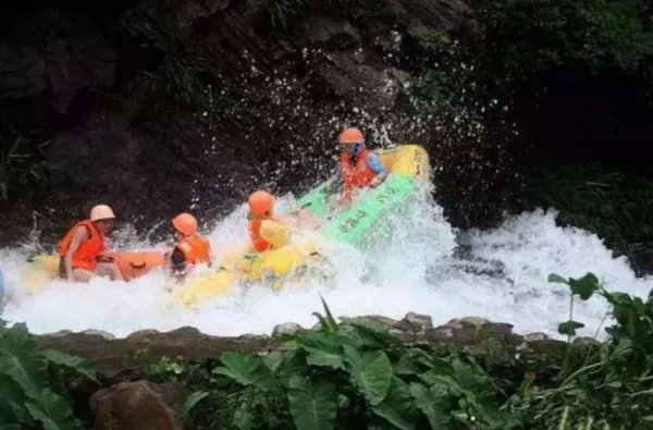 东莞附近哪里有漂流的呀，我要去玩