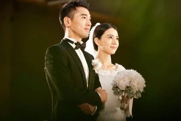 赵又廷为什么选择和大5岁的高圆圆结婚，他们是真爱吗？