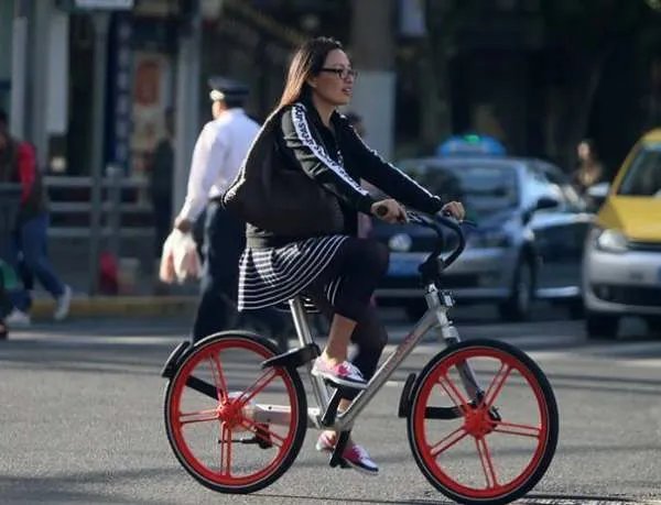 为什么共享单车接连倒闭？