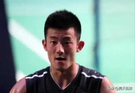 法国公开赛，谌龙2：0击败林丹闯进八强，对现在的两位奥运冠军的状态你怎么看？