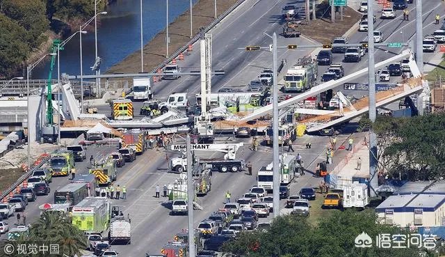 美国佛州新建人行天桥坍塌，已致10人死亡，你怎么看？