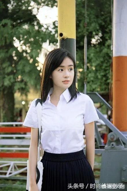 哪个女明星穿校服最好看？