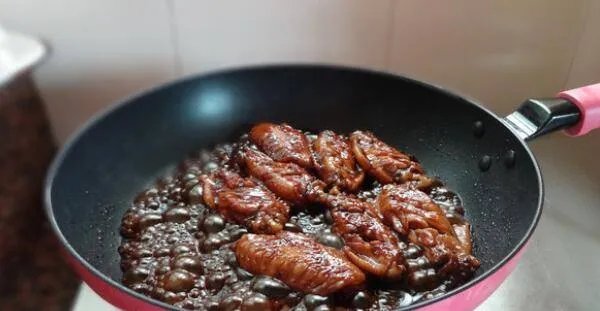 最正宗可乐鸡翅的做法