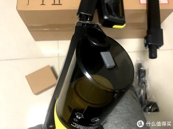 无线吸尘器入门好选择 500块买个德国的吸尘器的优缺点 KARCHER