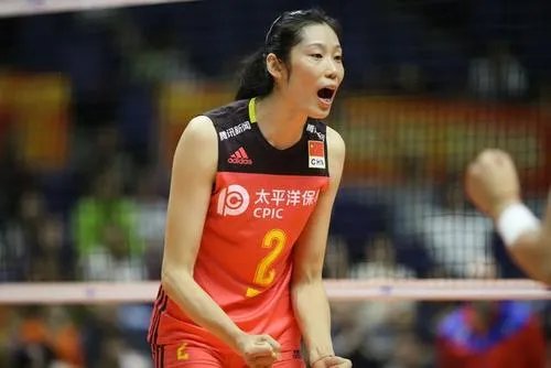 朱婷获全国先进工作者，为何网友说她是荣誉收割机？