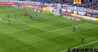 上港对阵申花,裁判取消孙世林红牌,改判柏佳骏红牌,球迷直言两人都该罚下,你怎么看?