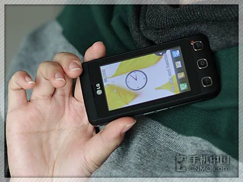 全触屏苗条美人 LG新机KP500详细评测