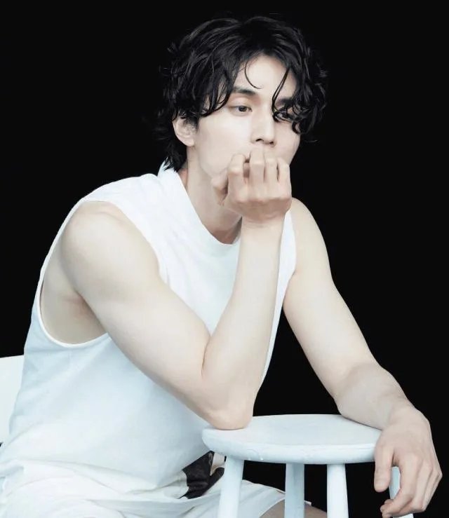 年近40的李栋旭,让人起鸡皮疙瘩的魔鬼身材,你爱了吗?