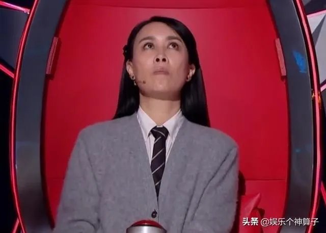 如何看待《中国好声音》金曲奖歌手纪晓君，无导师转身惨遭淘汰？