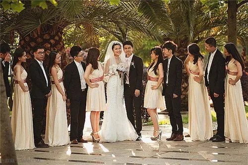 伴郎伴娘要几个较合适  伴郎伴娘要做什么