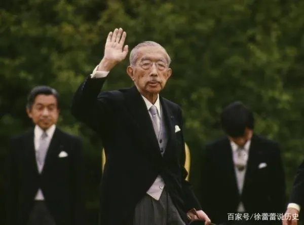 日本为什么有了首相还要设天皇，天皇主要管什么呢？