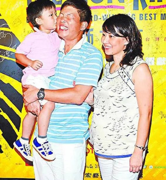 曾国城严立婷厕所门是怎么回事 曾国城的老婆是谁