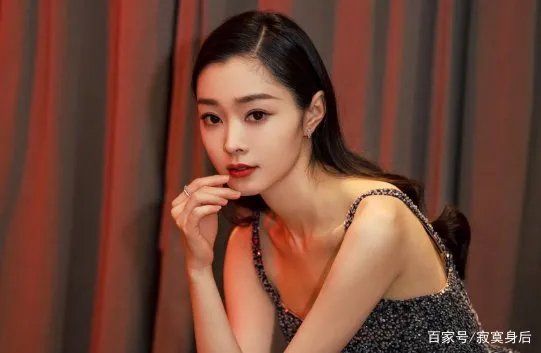 《伪装者》播出6年:女主角无戏可拍,三位女配角却红得发紫,这是为何?