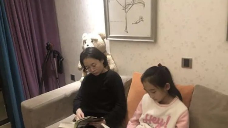 《性教育》第三季杀青,我国当前对小孩的性教育是否存在问题?