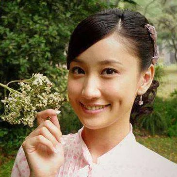 陈彦妃是怎么进入演艺圈的？