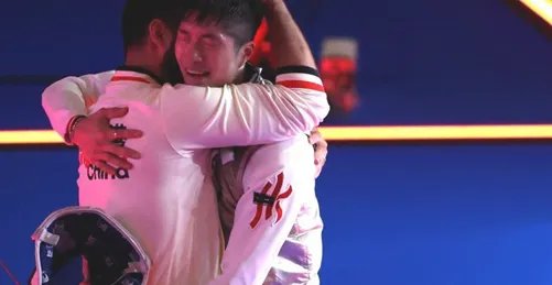 香港奥运会夺冠放什么歌？