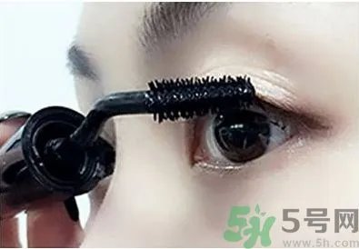 兰蔻天鹅颈睫毛膏怎么用?兰蔻天鹅颈睫毛膏使用方法