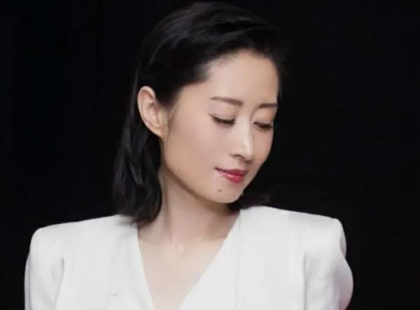 《伪装者》播出6年:女主角无戏可拍,三位女配角却红得发紫,这是为何?