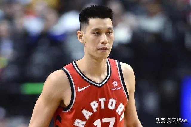 林书豪谈自由市场当众飙泪，感觉被NBA放弃，为何嘲笑林疯狂？