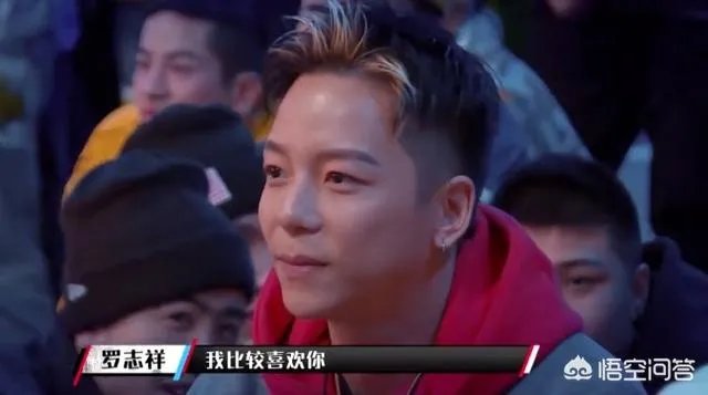 在《这就是街舞》里面，黄景行和何展成谁更强？