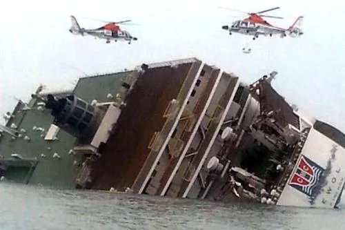 6年前的韩国“世越号”沉船事件，到底有多少疑点？