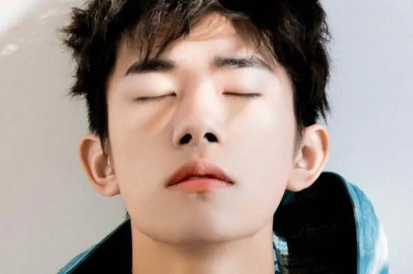 胡歌发文称赞易烊千玺的台词，你是从什么时候看到了四字弟弟的实力？