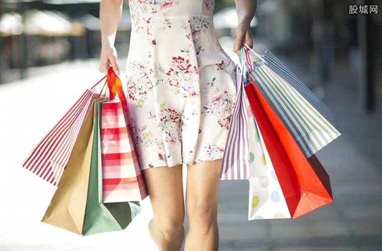 妻子疯狂网购140万 存款花光还刷爆17张信用卡