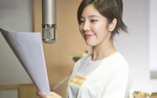 求一个酷一点的英文名[女生]