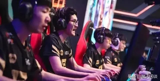 S9世界赛版本已定，对LPL大好！网友：这也太偏向Uzi了，直接把冠军给RNG吧，你怎么看