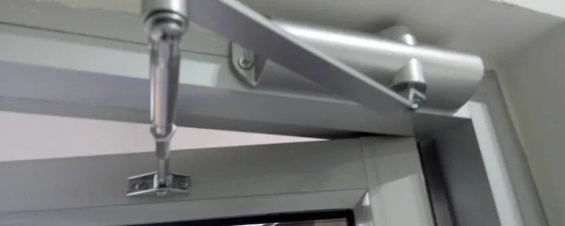 闭门器怎么让它不关闭