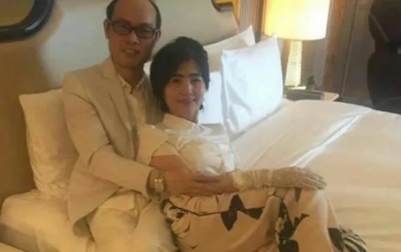 《非诚勿扰》51岁阿姨牵手小17岁男子，8年后怎样了？