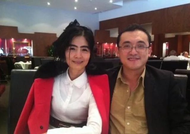 《非诚勿扰》51岁阿姨牵手小17岁男子，8年后怎样了？