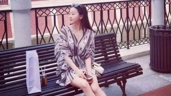 马龙的妻子有多漂亮