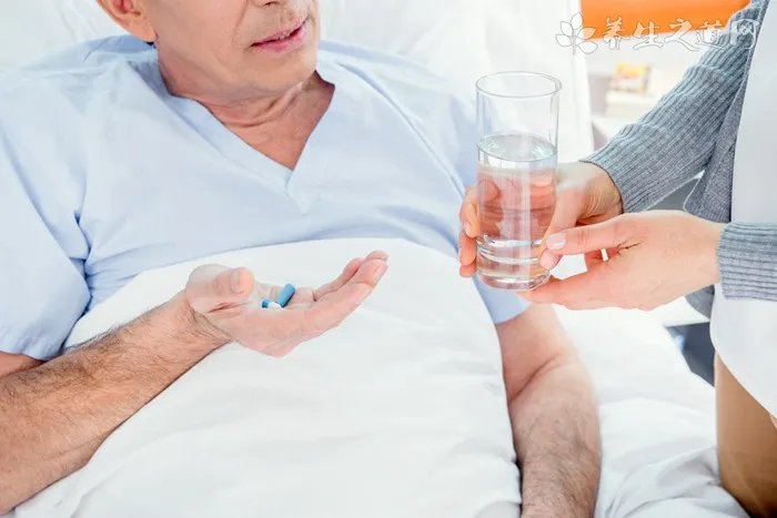 老年人外出必备急救药