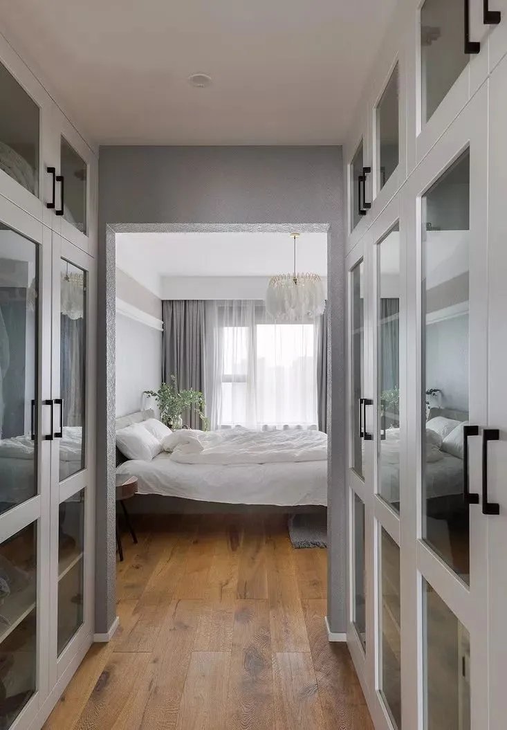 衣帽间装修效果图：衣帽间这么设计，你还能再放200件！