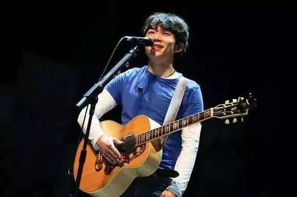 赵雷的一首《三十岁的女人》为何会触怒一众30+女性?