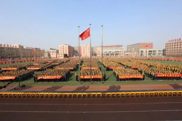 2019年二中中考分数线是多少？