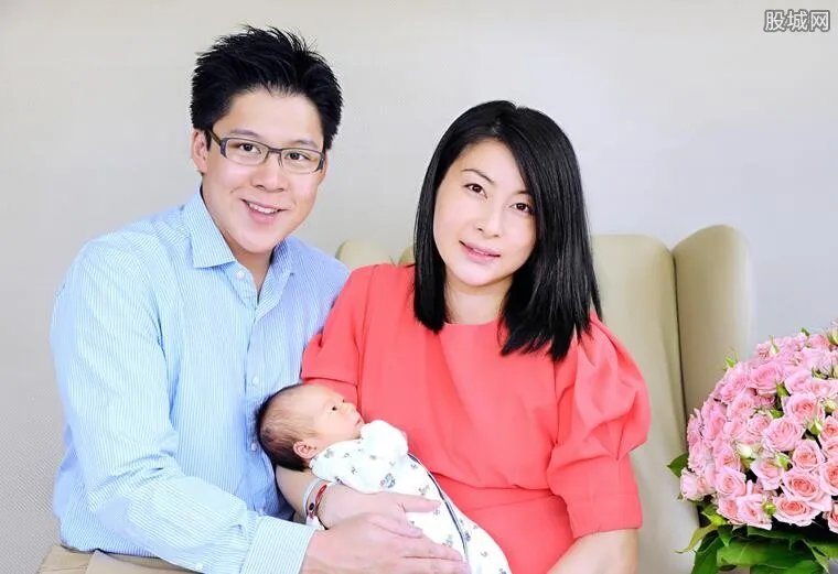 为什么黑帮不惹香港霍家 霍启刚家族在香港地位很高