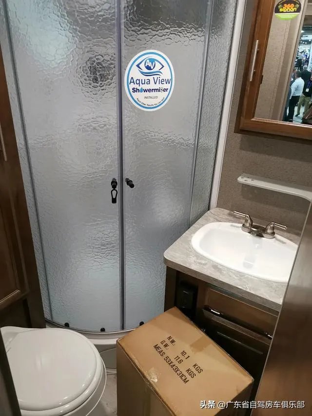 设计如下图片中所说的至简至小房车怎么样？国产它怎么样？