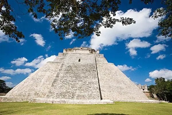 玛雅人的水晶头骨到底是什么，现实真的存在吗？