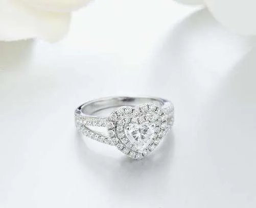 结婚8周年是什么婚 结婚8年送老婆什么礼物好