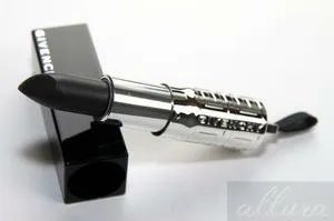 一次性毁掉女朋友的10只口红，会发生什么？