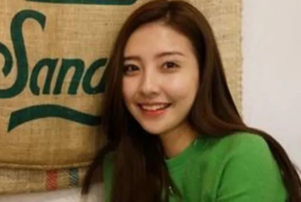 王思聪交往最久的女友豆得儿,令王思聪无法自拔,她究竟拥有什么样的身材?