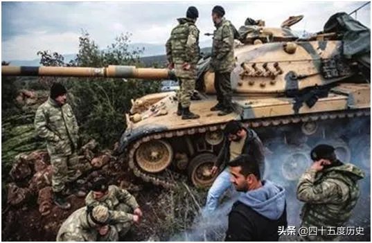 美国派航母进入地中海，目的是支援土耳其施压俄罗斯吗？