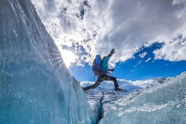 同伴讲述冰川哥的离世过程,冰川哥是怎么离世的?