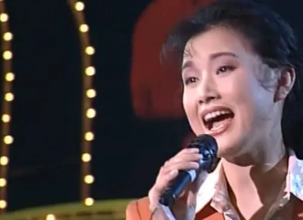 春节联欢晚会为什么要假唱