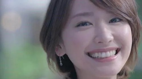 新垣结衣换脸郭德纲引发热议，为何新垣结衣在日本如此受人欢迎？