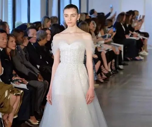 婚纱图片唯美照欣赏 2017唯美婚纱款式推荐