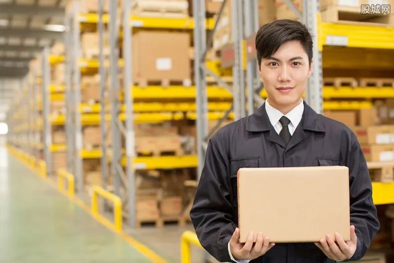 投诉EMS快递员遭威胁 因送货态度差投诉却遭到威胁