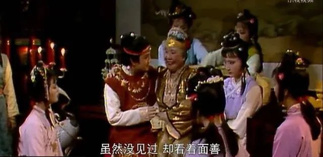 贾母是在前八十回还是在后四十回支持“金玉良缘”的呢?是怎样的?请认真读原著的朋友回答?